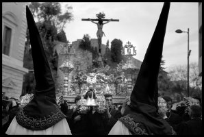 3. Beata Długosz, z cyklu Konwulsje, fotografia z negatywu czarno-białego, 2019