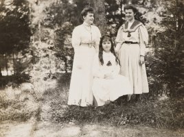 Albumy rodziny Pusłowskich w zbiorach MuFo