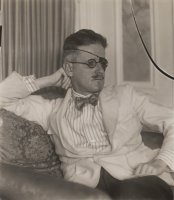 Berenice Abbott - James Joyce