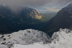 Krzysztof Wojnarowski - Między Mnichem a Szatanem. Tatrzańskie światłocienie