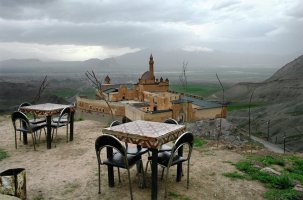 Fault Lines/Turkey/East/West