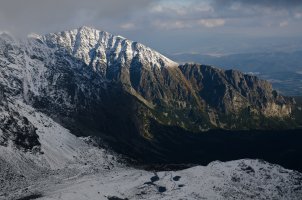 Krzysztof Wojnarowski - Między Mnichem a Szatanem. Tatrzańskie światłocienie