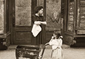 Helen Levitt (1913 - 2009)