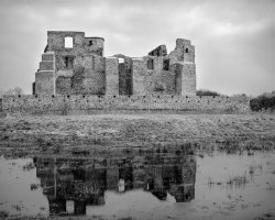 Janusz Wojcieszak - Znikające mury