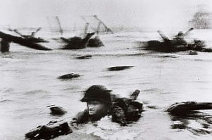 Robert Capa (1913 - 1954)