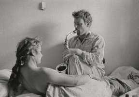 Krzysztof Komeda (wł. Trzciński), kompozytor i muzyk jazzowy oraz Zofia Komedowa, managerka i promotorka jazzu. Zakopane, 1958