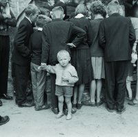 Fot. Zofia Rydet, z cyklu Mały człowiek (© Fundacja im. Zofii Rydet)